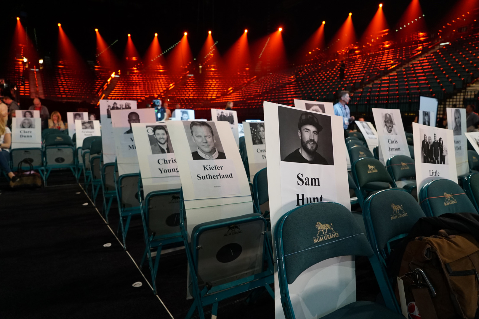 Sam Hunt will have prime real-estate near Kiefer Sutherland at the 2016 ACM Awards.