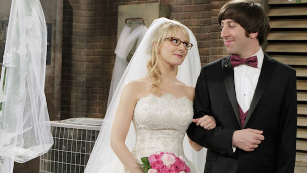 The Big Bang Theory: The whole gang comes together to make a last minute rooftop wedding happen for Howard and Bernadette. 