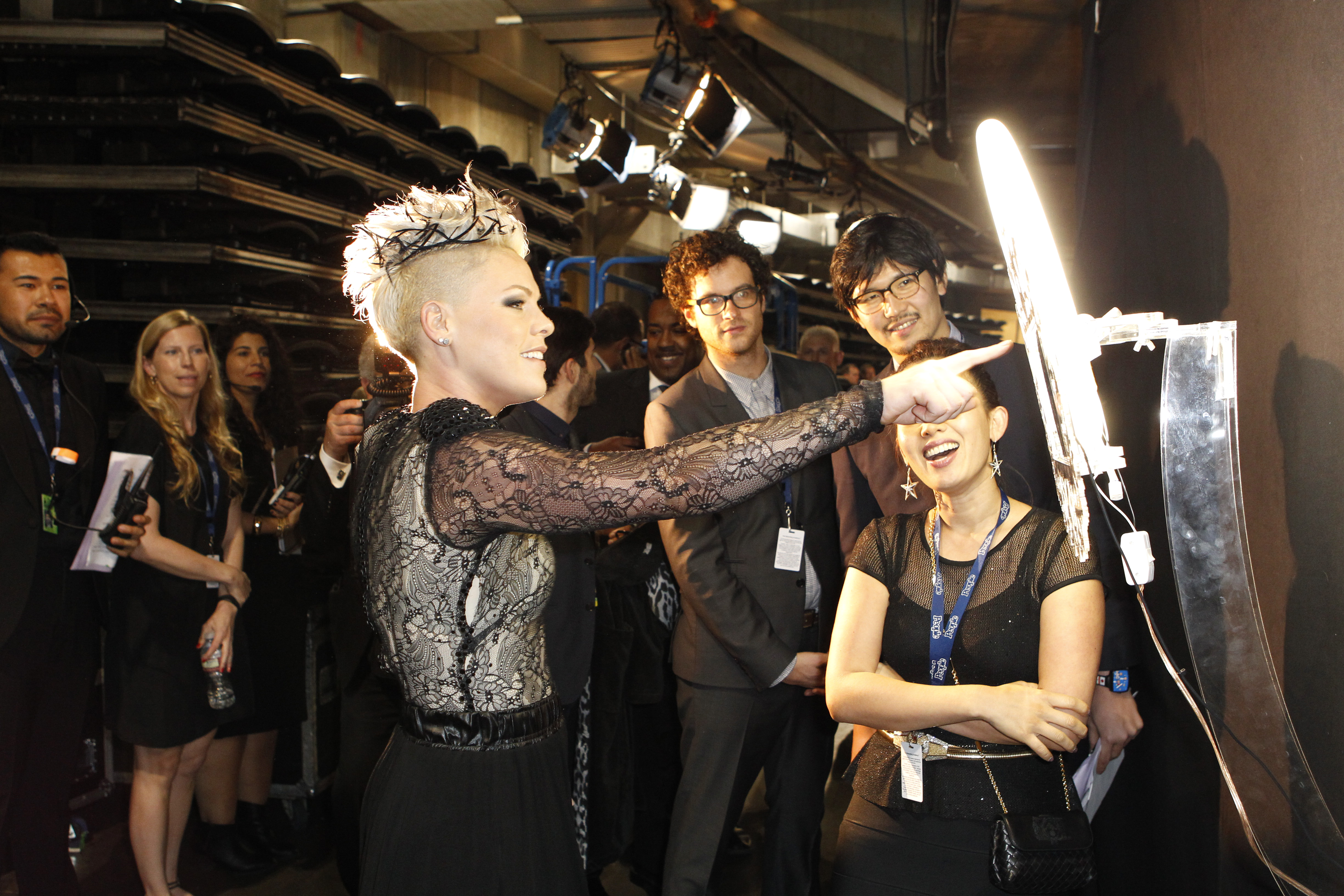 P!nk Backstage - GRAMMYs 2014 - CBS.com
