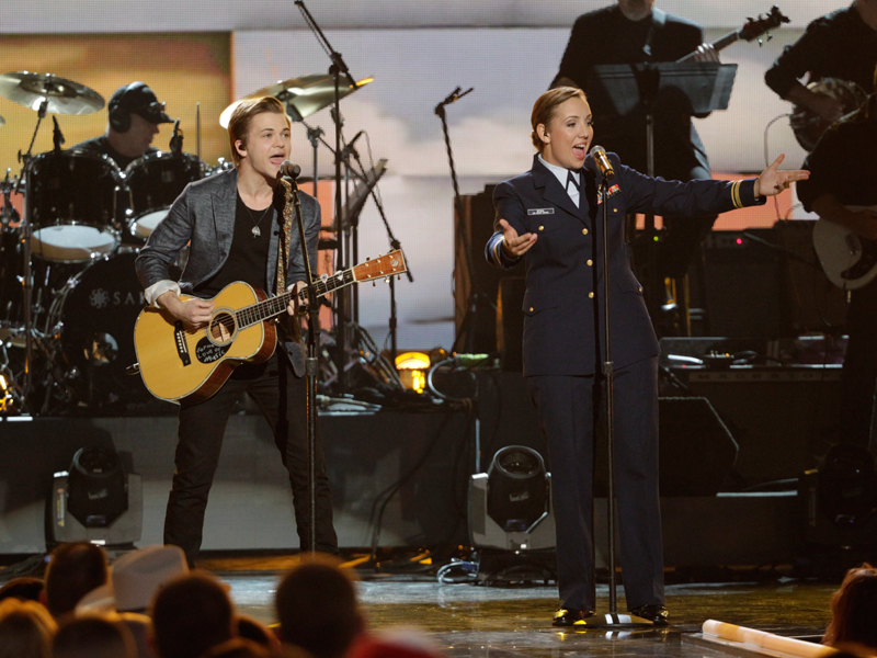 Hunter Hayes - ACM Presents: An All-Star Salute To The Troops