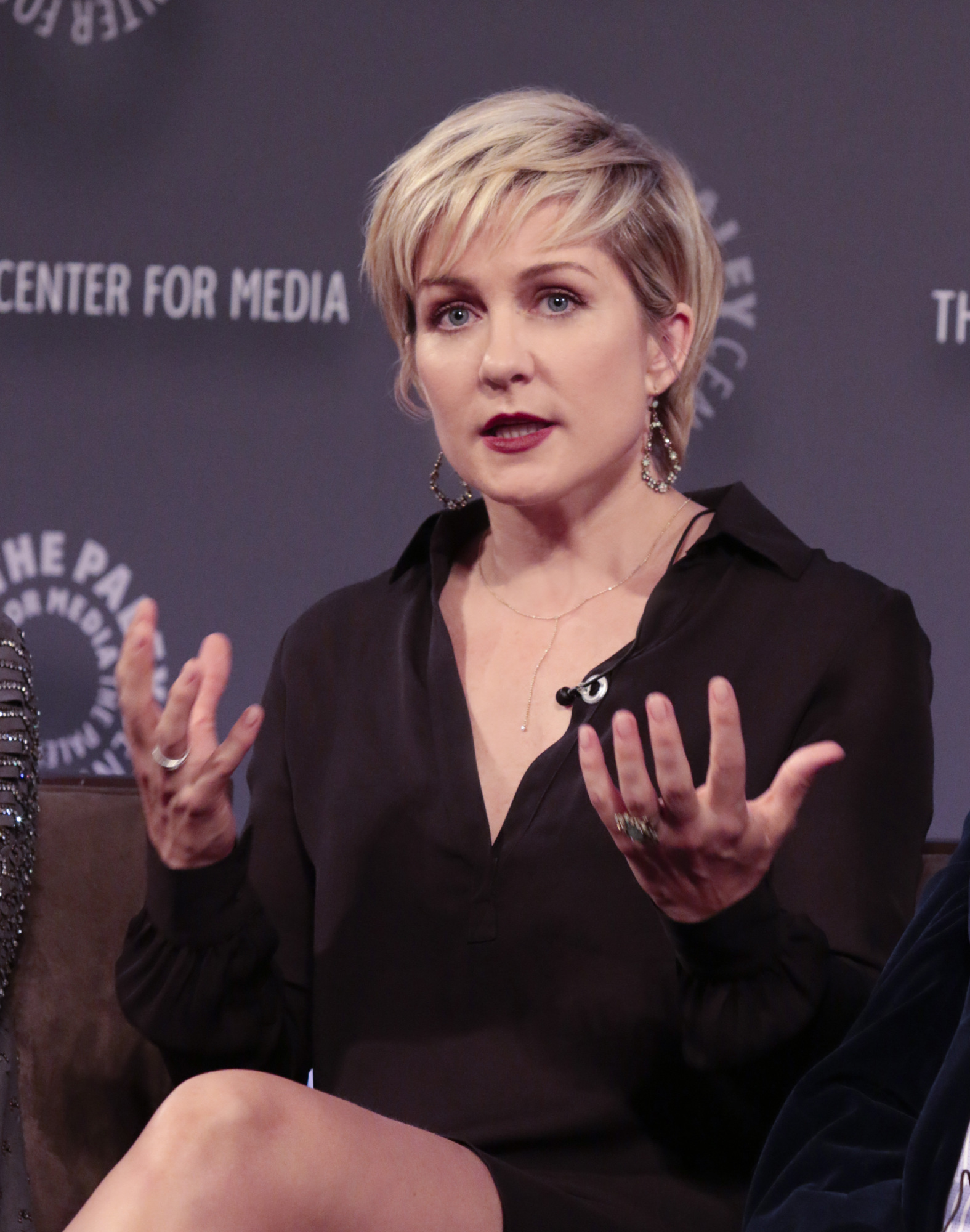 12. Amy Carlson's expressive hand gestures.