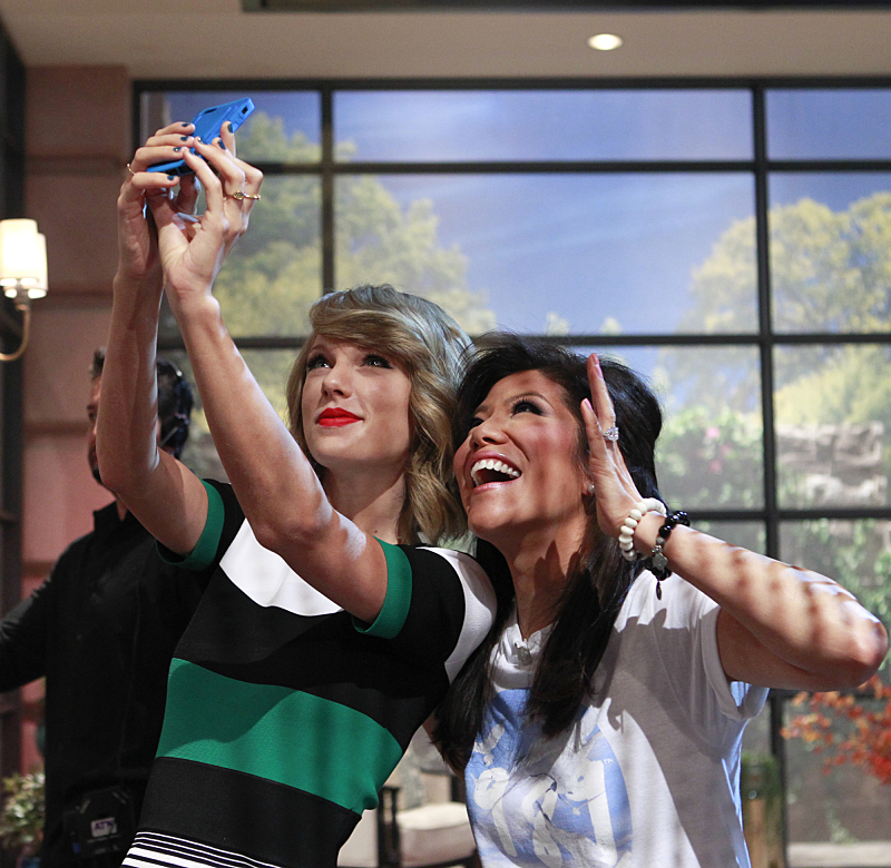 Taylor Swift and Julie Chen
