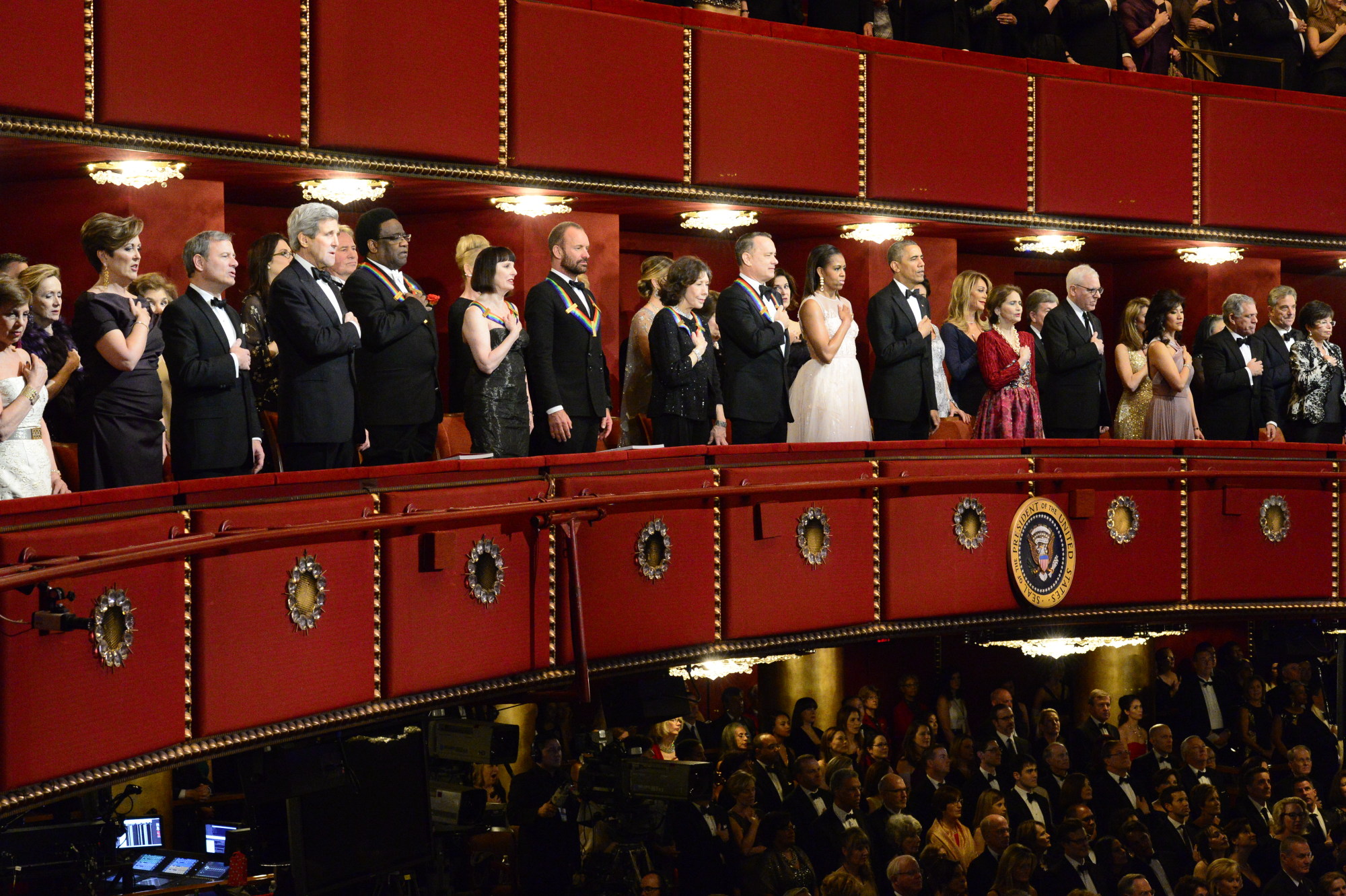 Kennedy center. Kennedy Center Honors. Кеннеди центр Вашингтон концерт. Премия центра Кеннеди 2012.