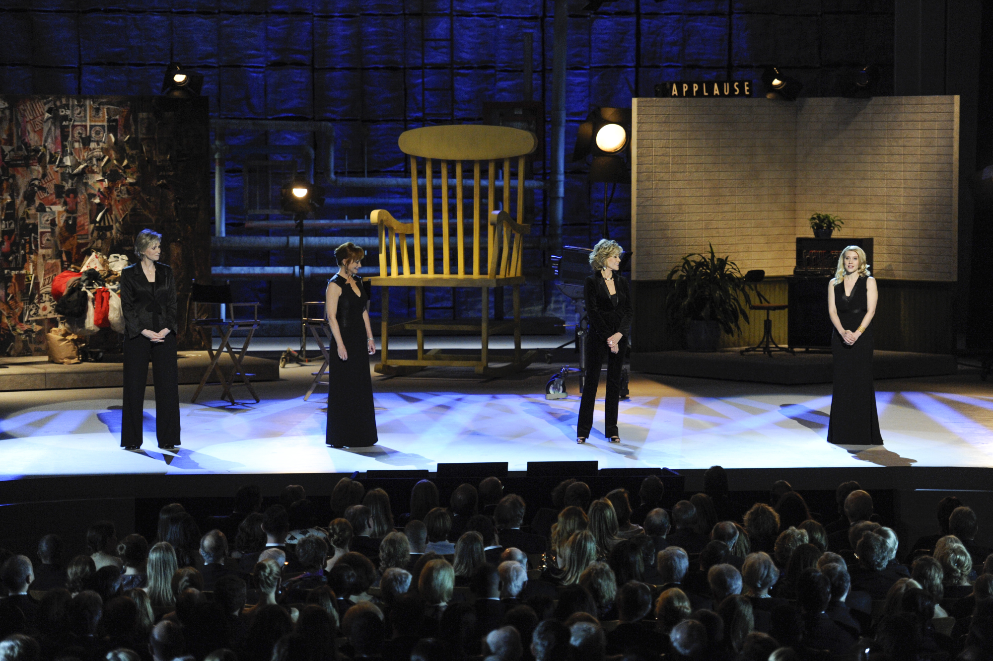 Jane Lynch, Reba McEntire, Jane Fonda, and Kate McKinnon Share the Stage