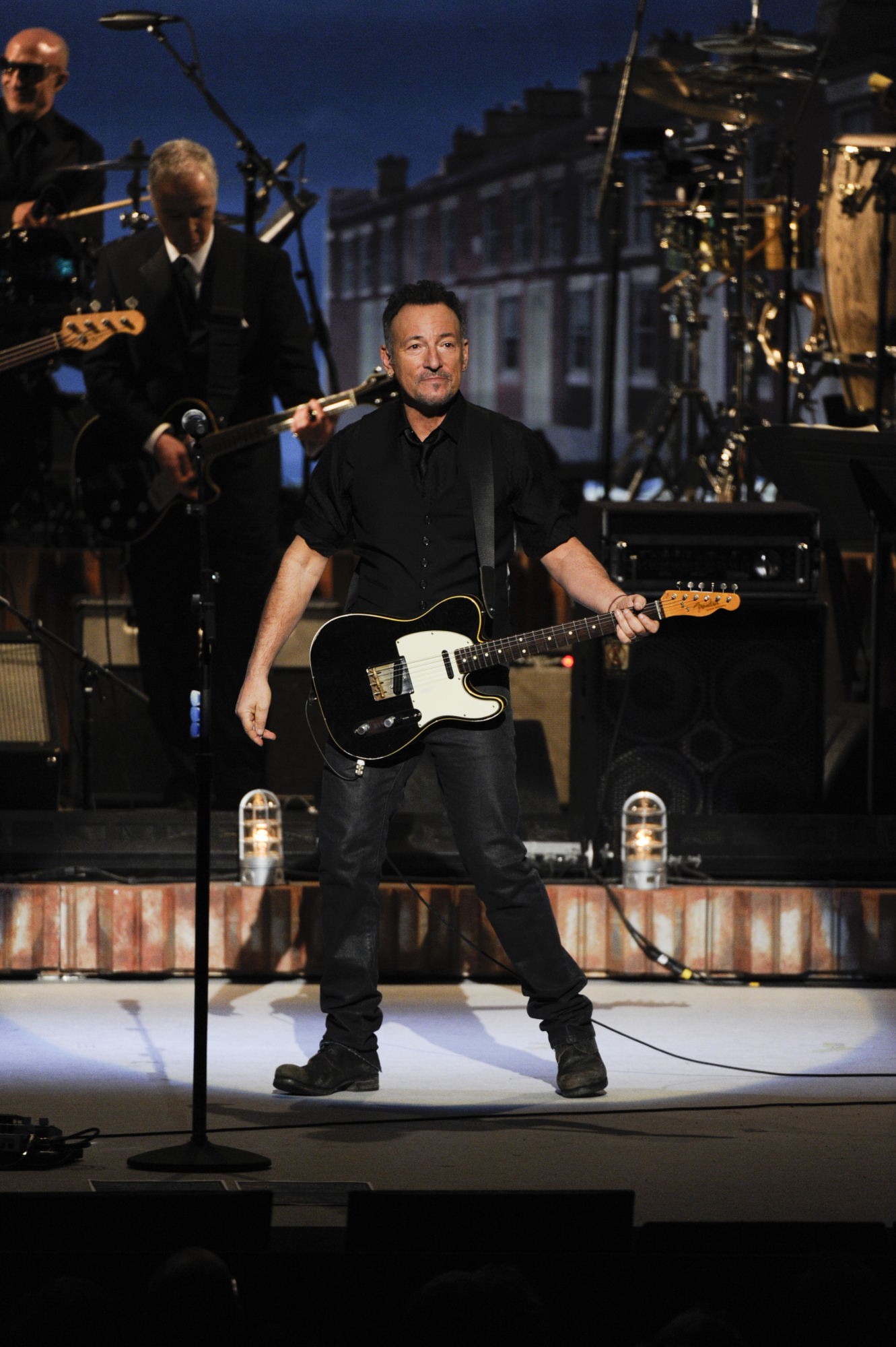 Bruce Springsteen Performs