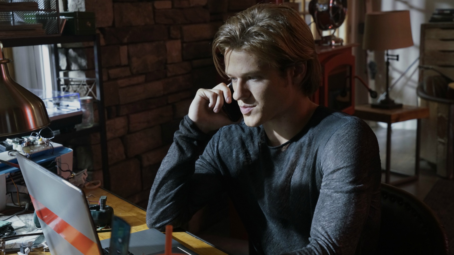 MacGyver looks into something troubling online.