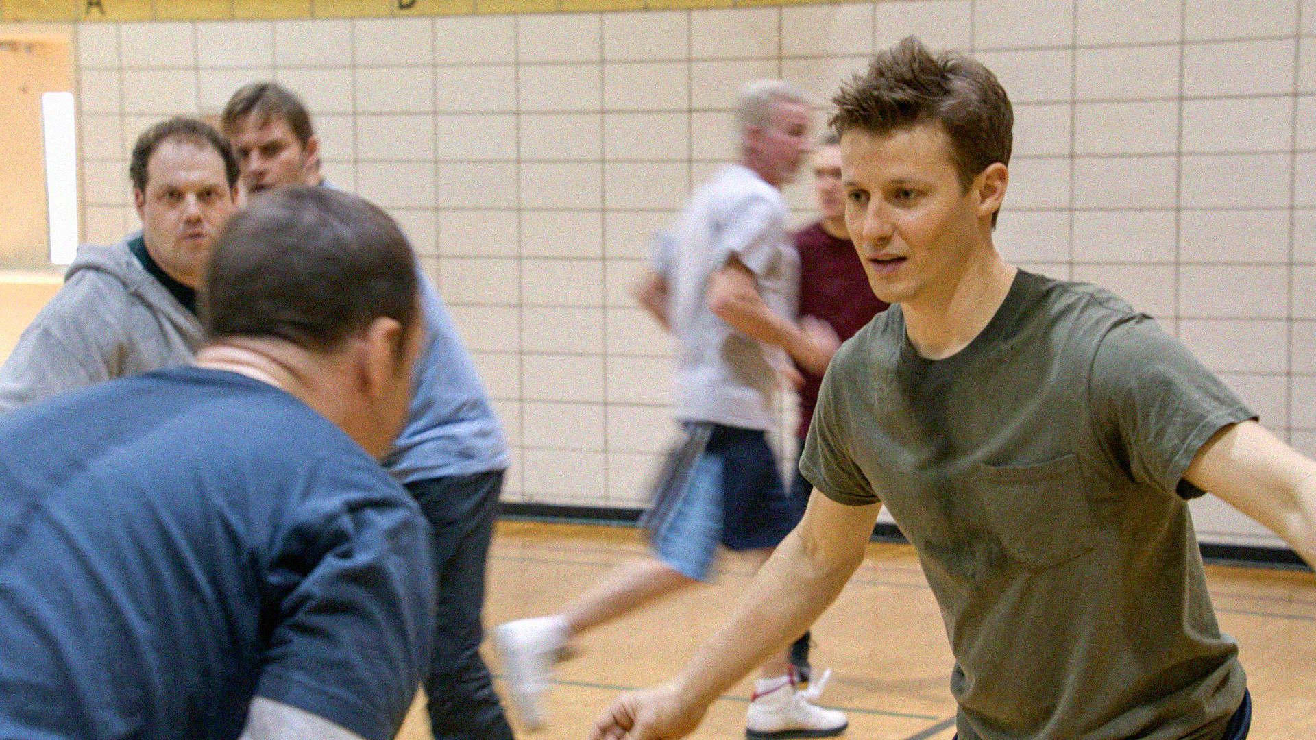 4. Will Estes sometimes plays basketball between scenes if there's a court nearby. 