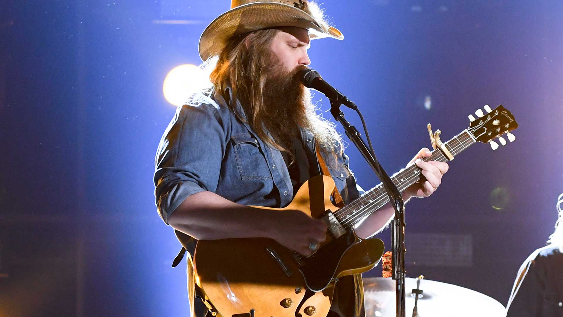 Chris Stapleton is one Traveller who will park in Sin City on Sunday, April 2.