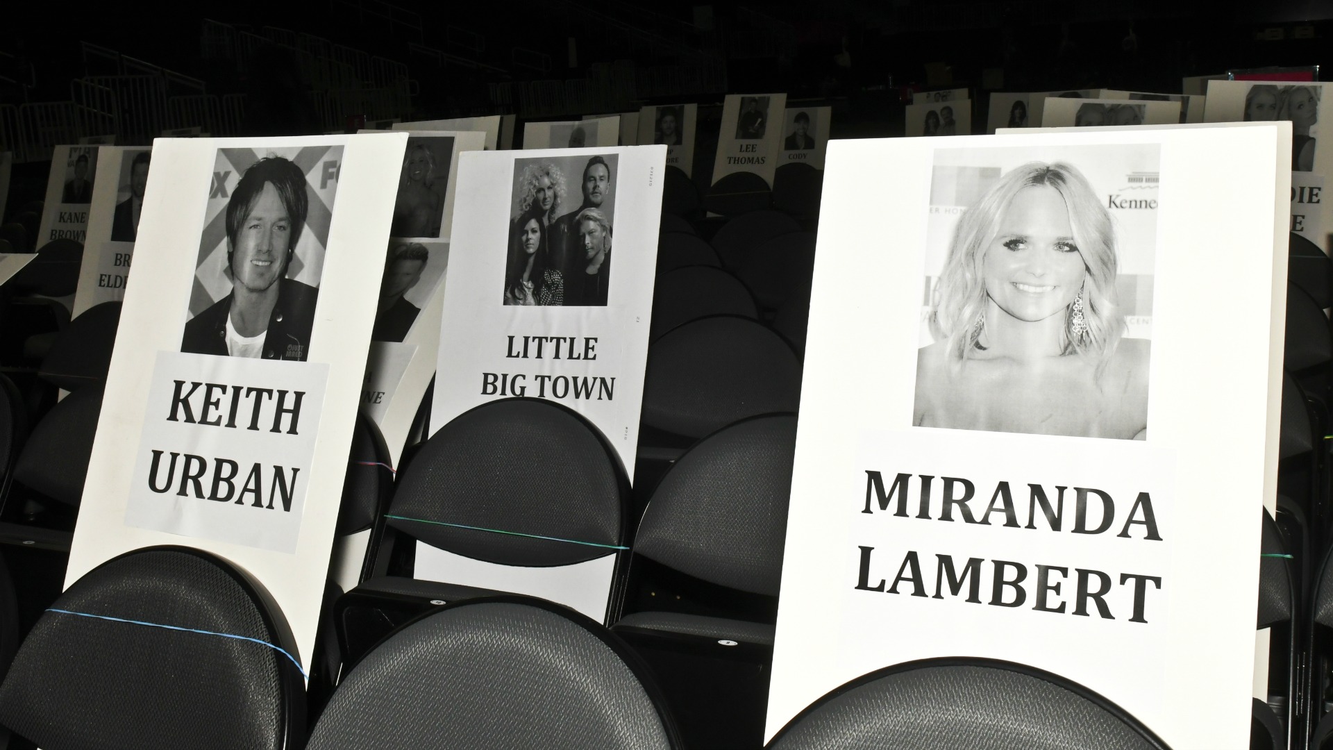Wonder what legends Keith Urban and Miranda Lambert will talk about during the ceremony!