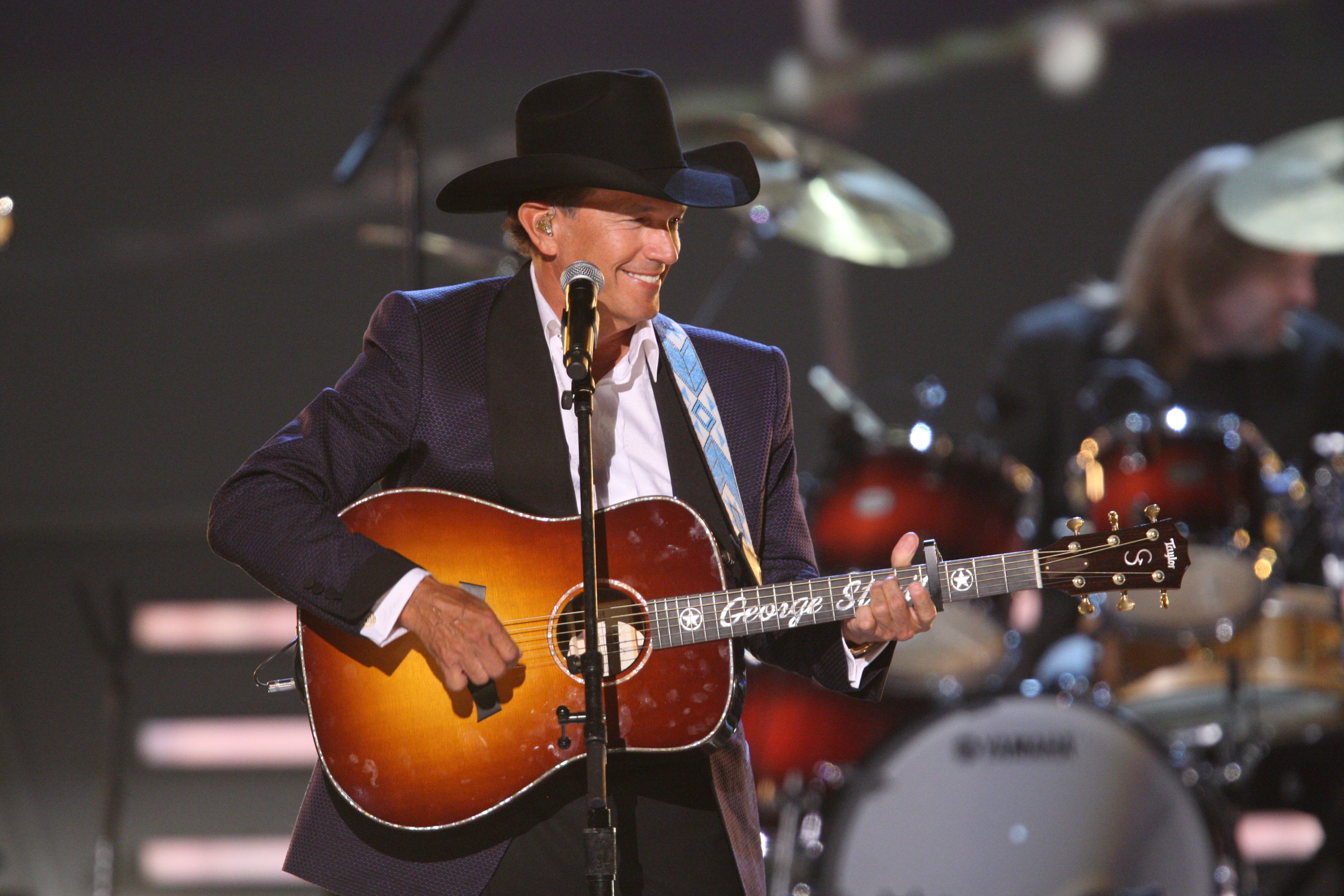 George Strait scheduled to perform on the 48th annual ACM Awards
