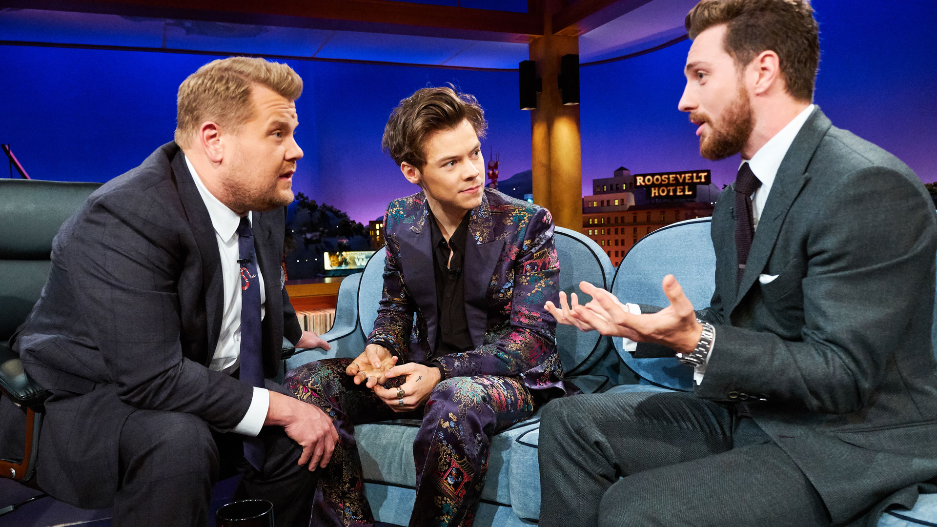 Harry show. Шоу James Corden. James Gordon show. Late late show. The late late show with James Corden.