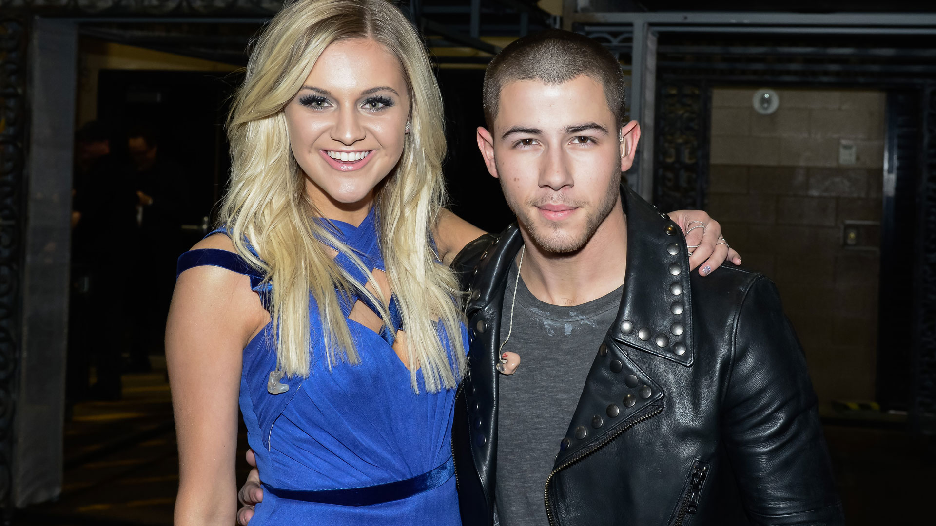 Fresh off the stage from their ACM duet, Kelsea Ballerini and Nick Jonas threw their arms around each other.