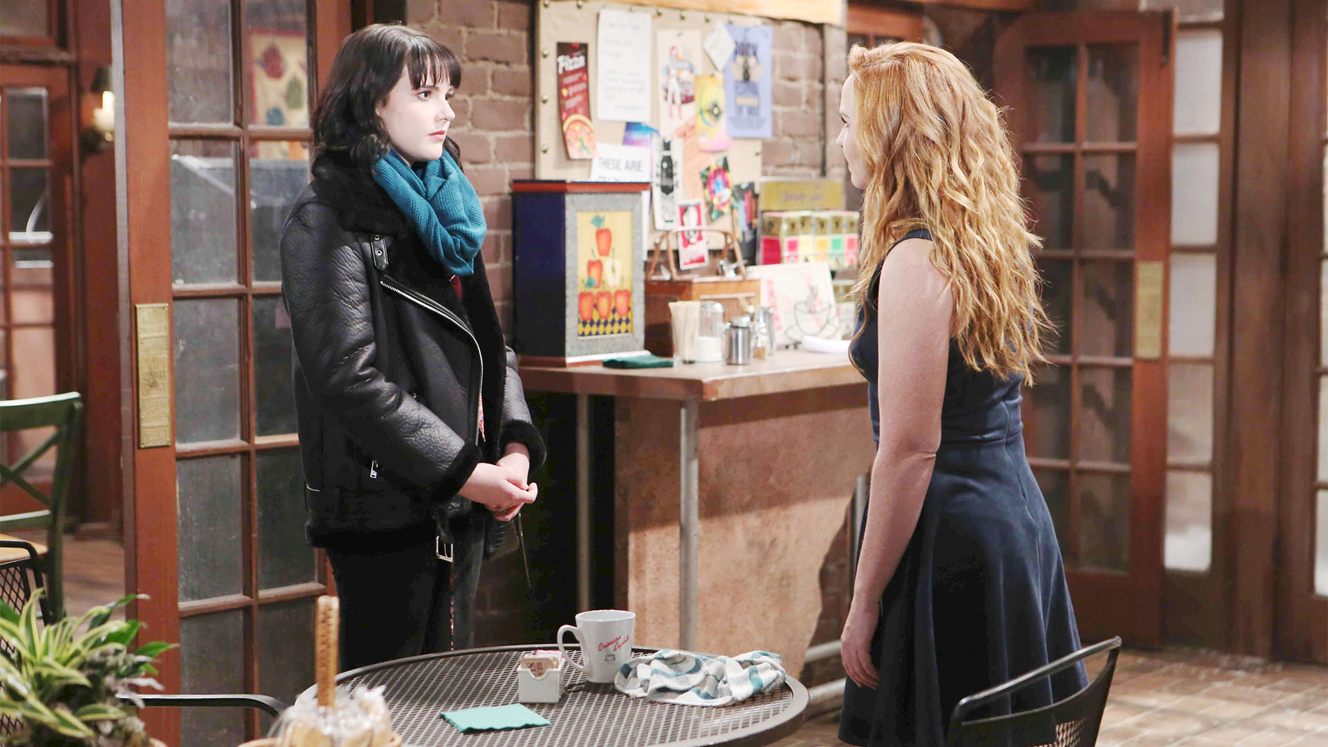 Tessa seeks forgiveness from Mariah.