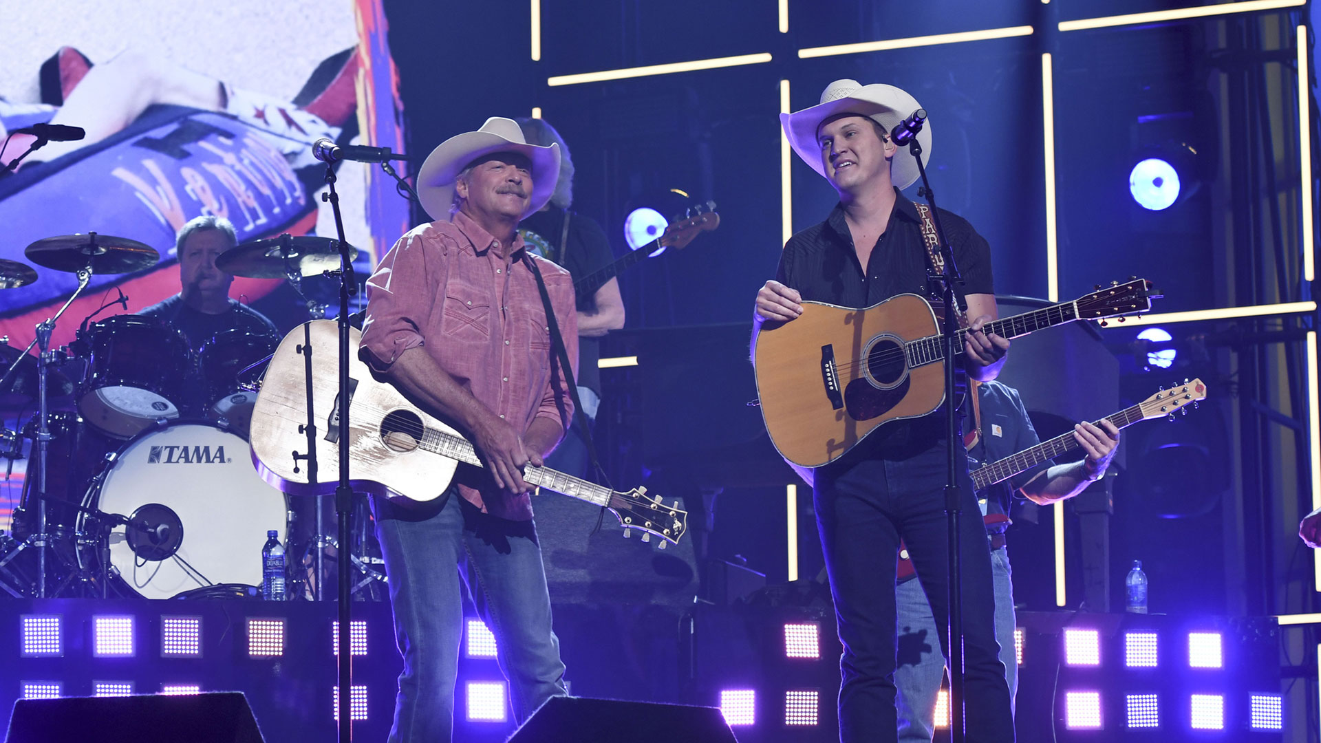 Alan Jackson and Jon Pardi are all smiles prepping for their 