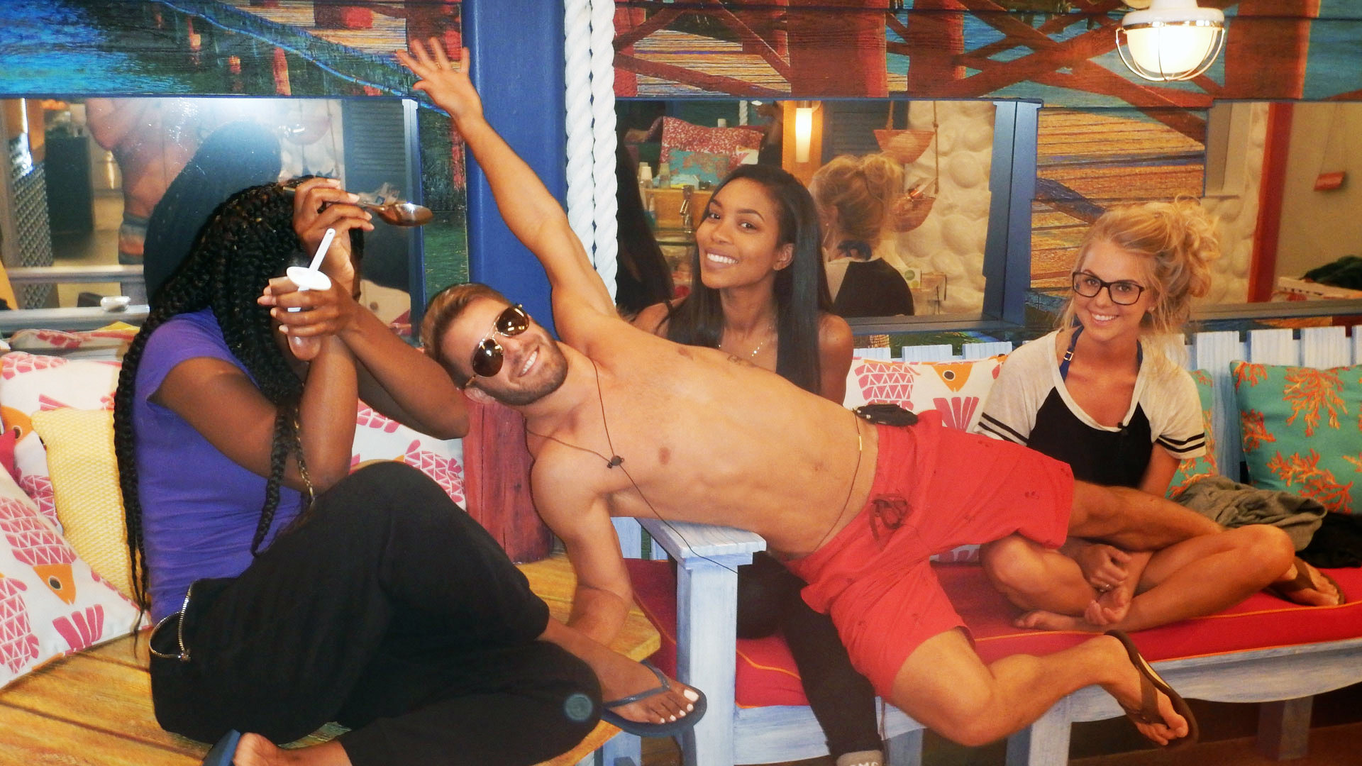 It's a melting pot of mondo personalities.