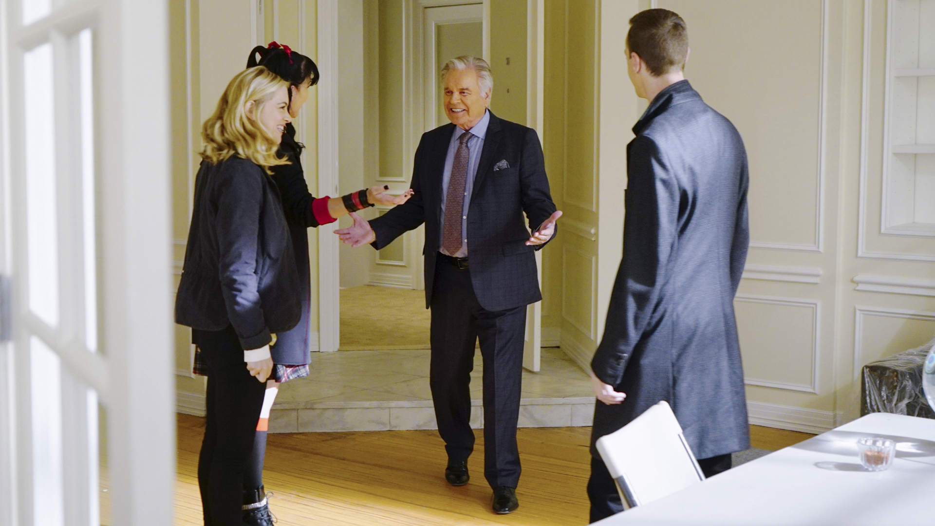It's open house with DiNozzo, Sr.!