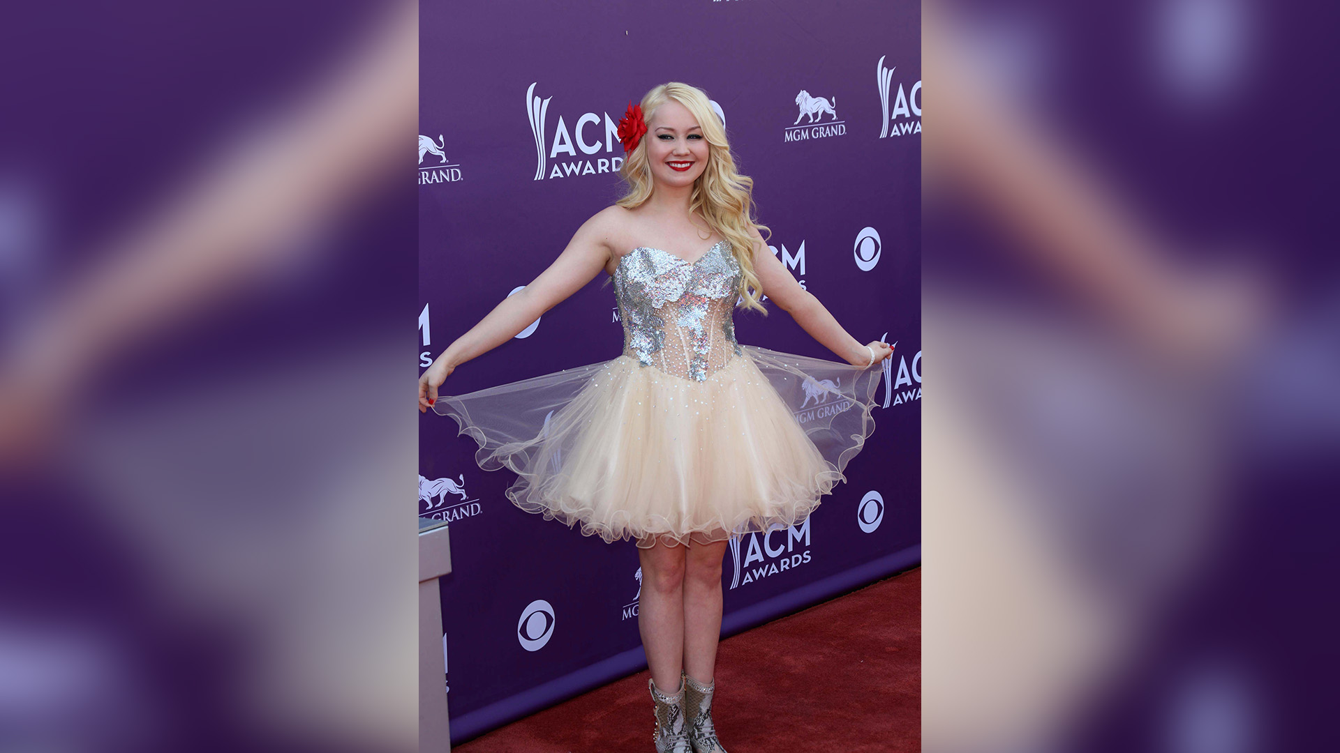 RaeLynn dazzled in a Southern-inspired tutu ensemble at the 2013 ACMs.