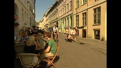 'The Pursuit of Happiness' | 60 Minutes Archive 
